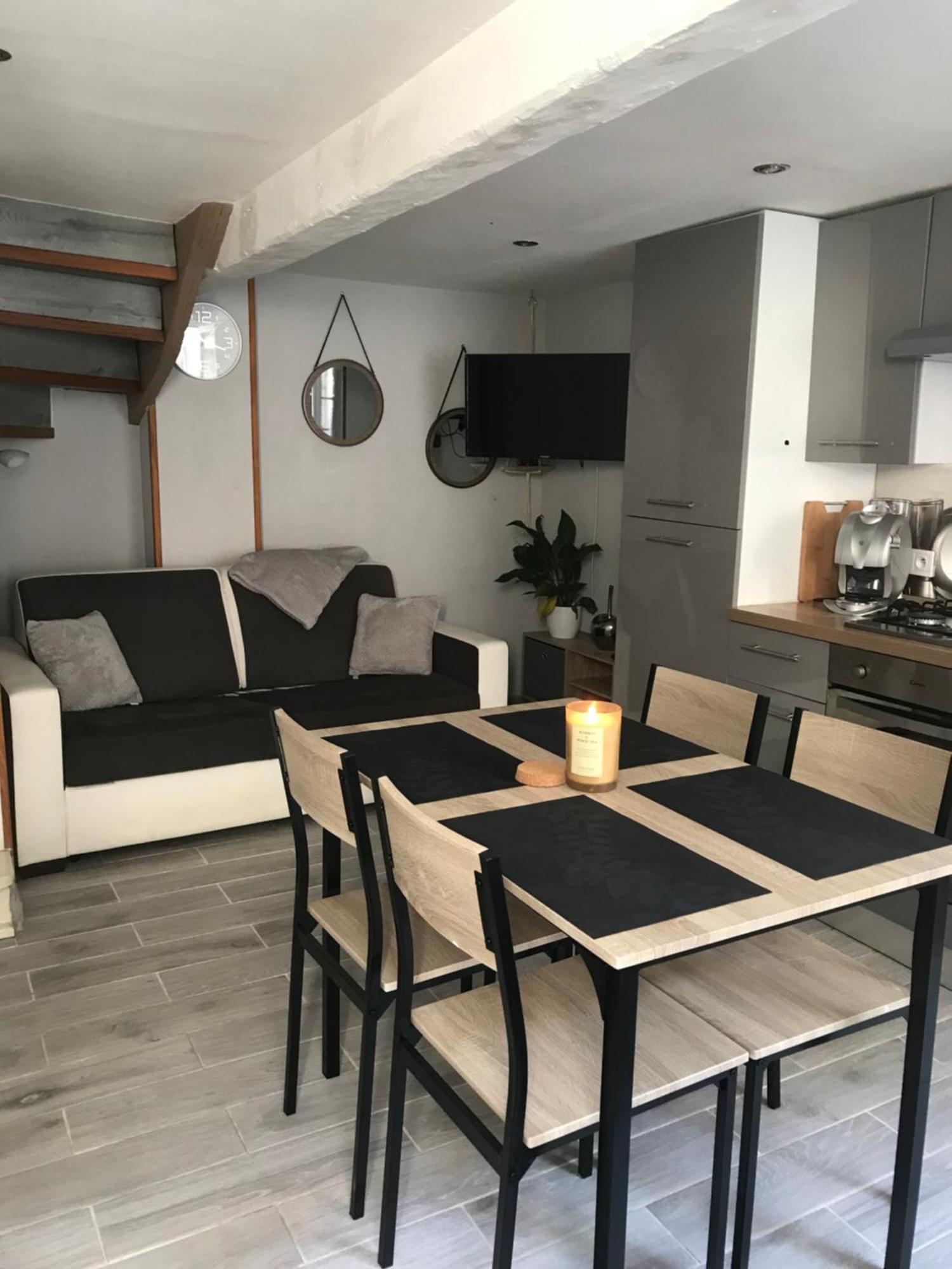 Petite Maison Chaleureuse Richelieu Extérieur photo